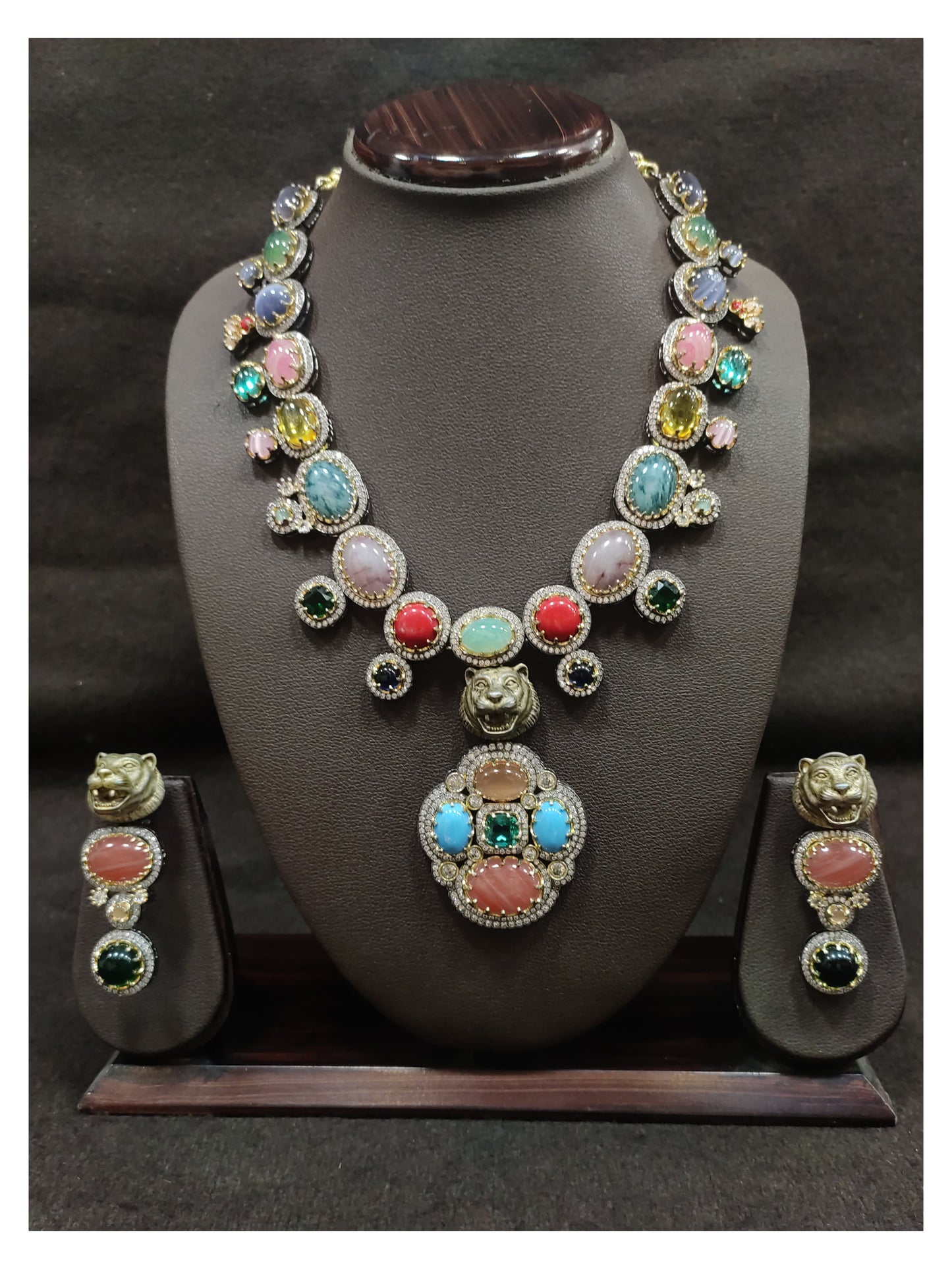 victorian necklace set