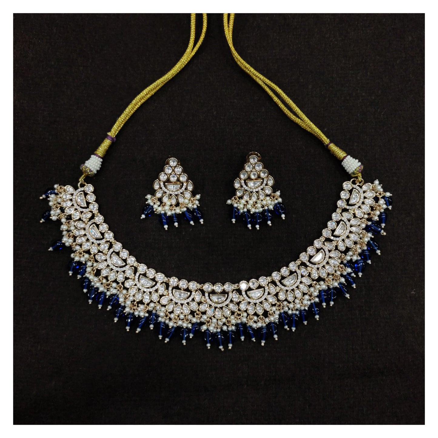 vilandi necklace set