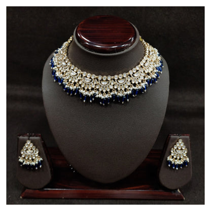 Vilandi Necklace Set