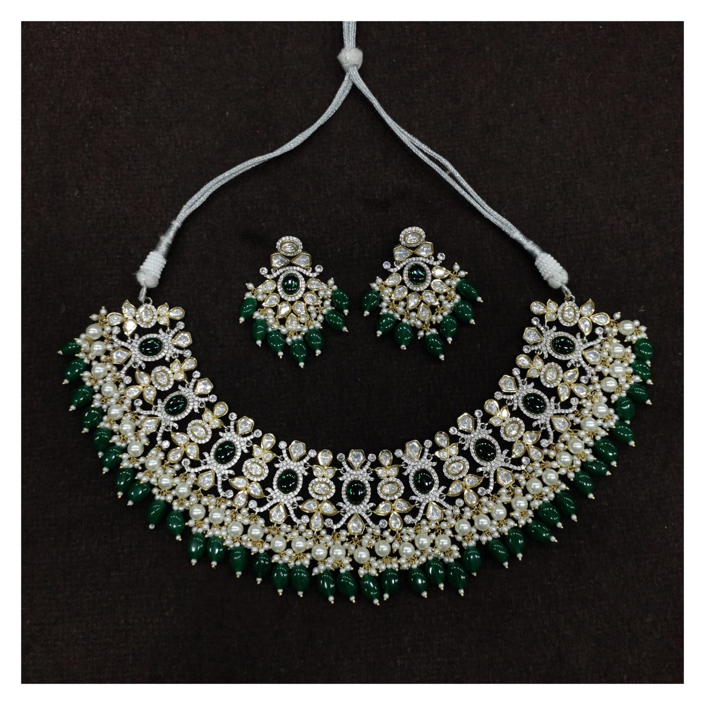 vilandi necklace set