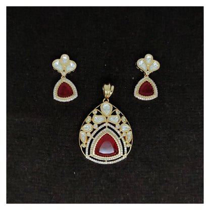 Vilandi Pendant Set