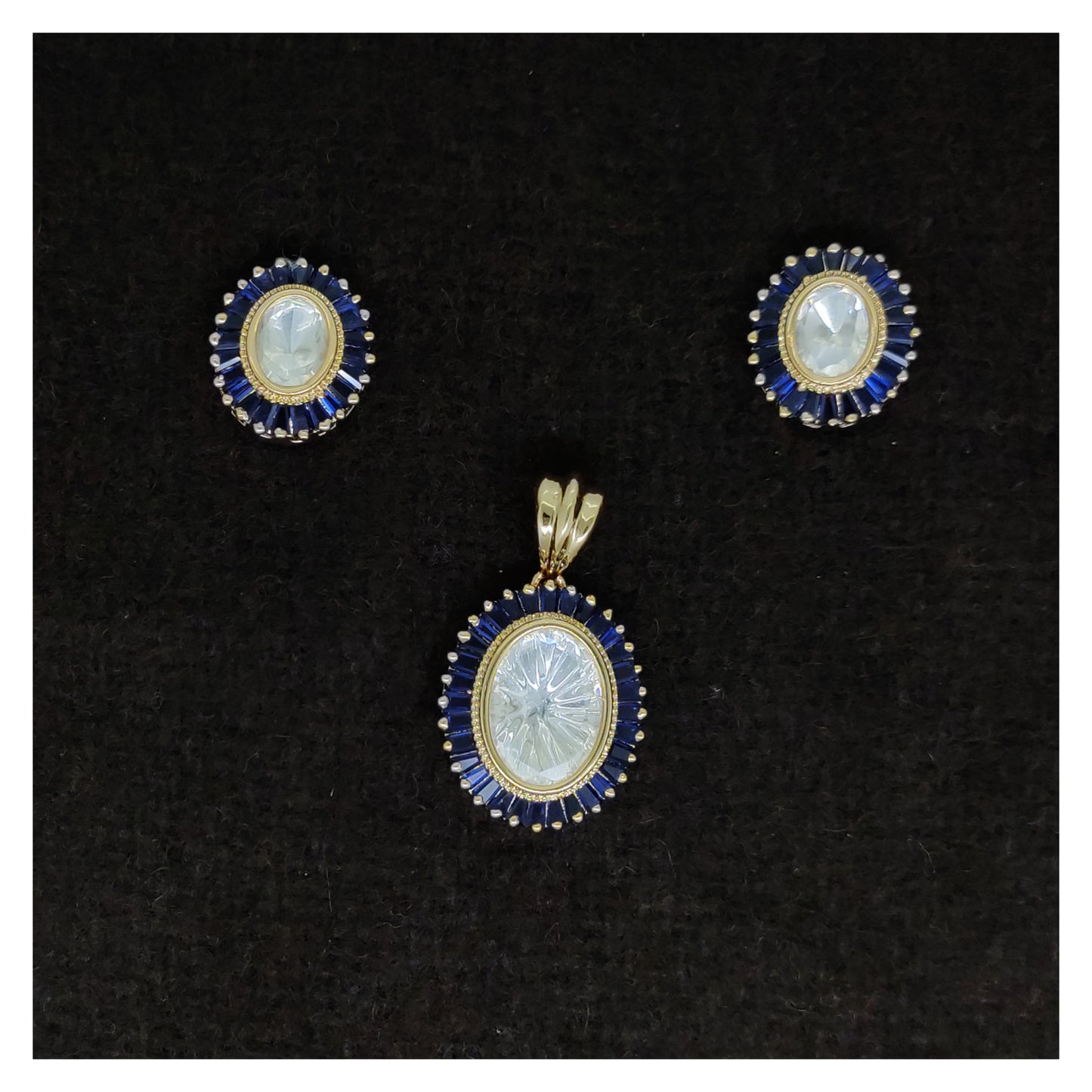 vilandi pendant set