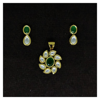 Vilandi Pendant Set
