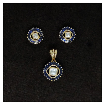 Vilandi Pendant Set