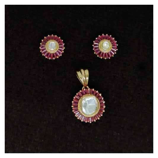 Vilandi Pendant Set