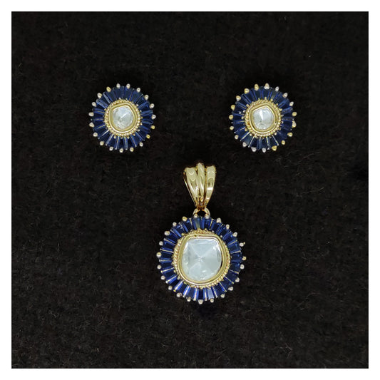 Vilandi Pendant Set