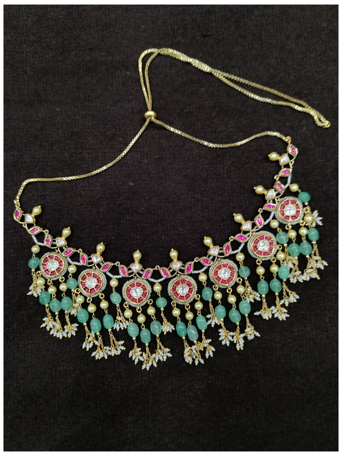 vilandi necklace set